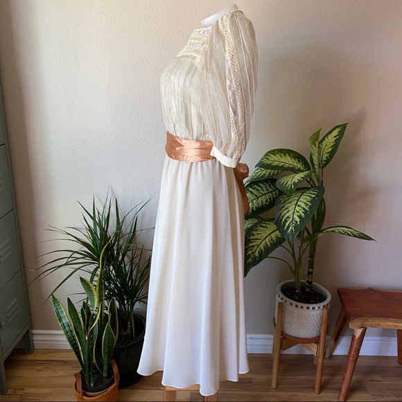 SOLD Vintage Sheer Puff Sleeve Dress - Picture 5 of 16